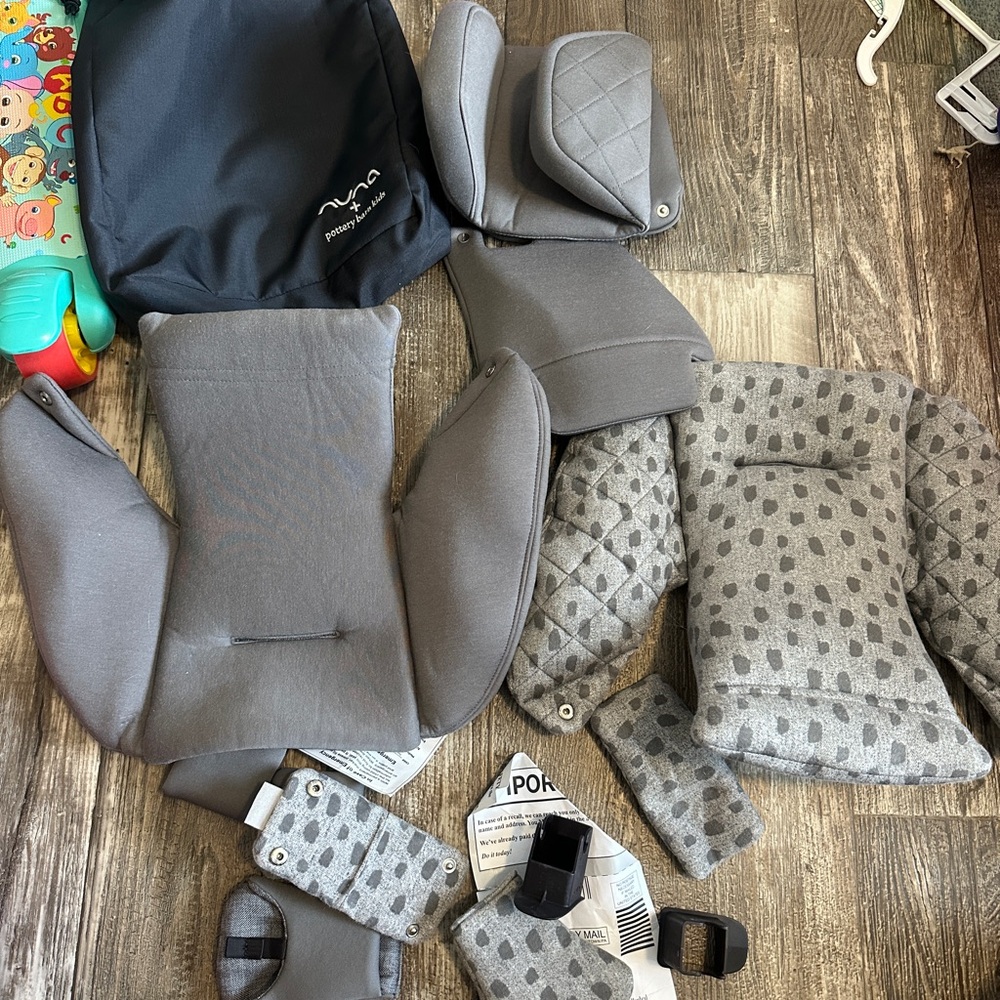 Nuna Pipa Lite RX Gray Kids Car Seat Accessory Set